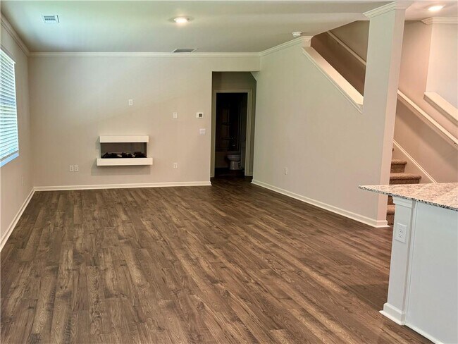 Building Photo - 6 Manor Wy