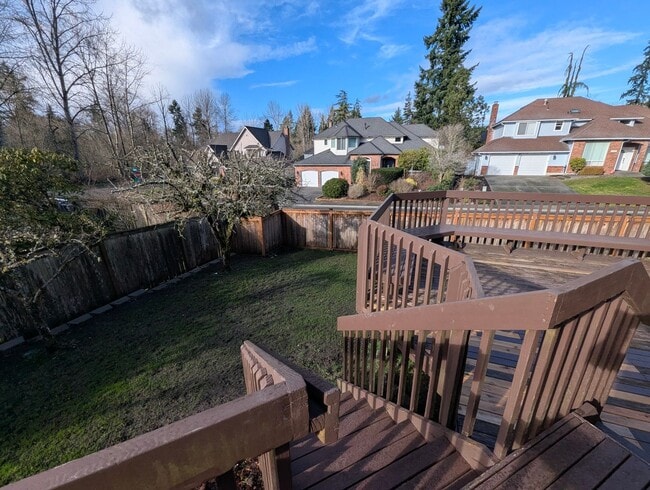 Building Photo - Gorgeous 3 Bedroom • 2.5 Bath Home Recently Remodeled and Ready for you!