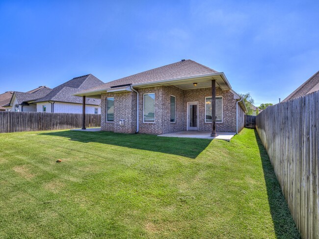 Building Photo - 3 Bed/2 Bath Beacon Home in Rush Brook Add...