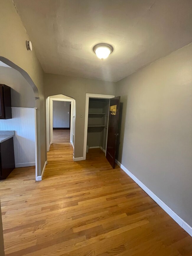 Building Photo - 4018 Hydraulic Ave