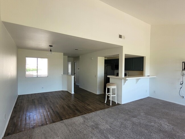 Building Photo - 78347 Scarlet Ct