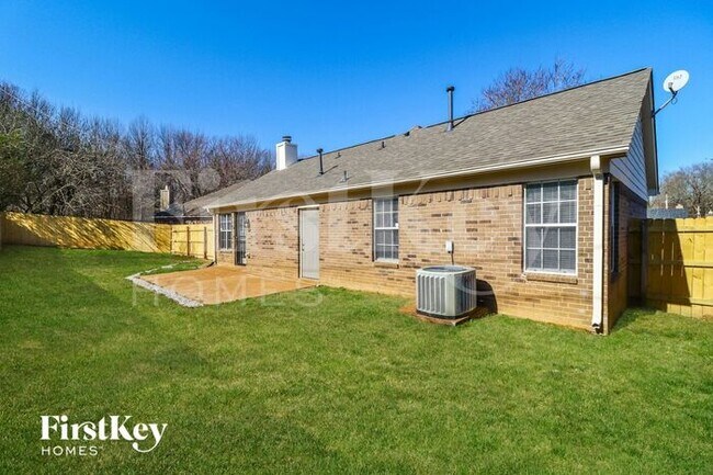 Building Photo - 5539 Lacey Cove