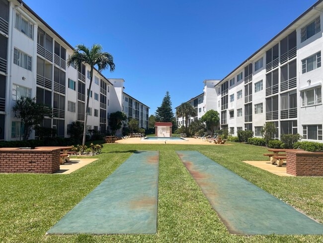 Building Photo - 4500 N Flagler Dr