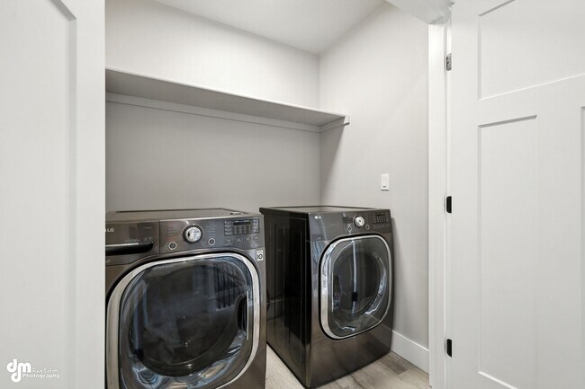 Building Photo - 3452 W Charlies Ridge Dr
