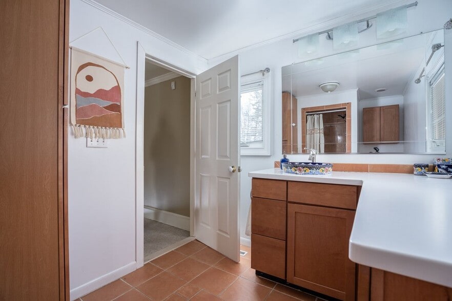 Building Photo - 308 Ballston Ave