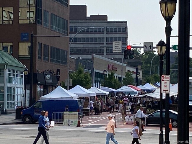 Building Photo - 55 N Broadway