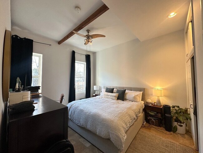 Building Photo - 505 Hicks St