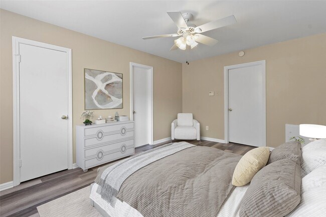 Building Photo - 12303 Barryknoll Ln