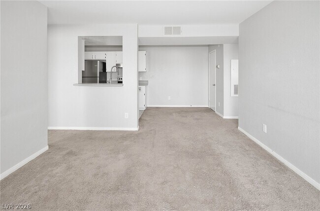 Building Photo - 220 Mission Catalina Ln