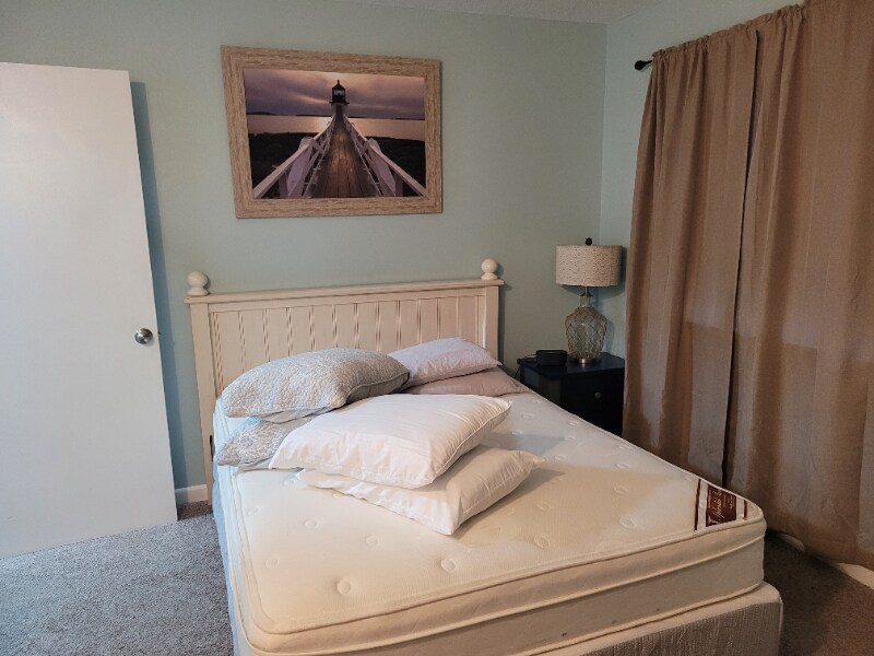 Building Photo - 308 Miracle Strip Pkwy SW