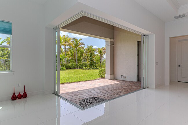 Building Photo - 10815 Stellar Cir