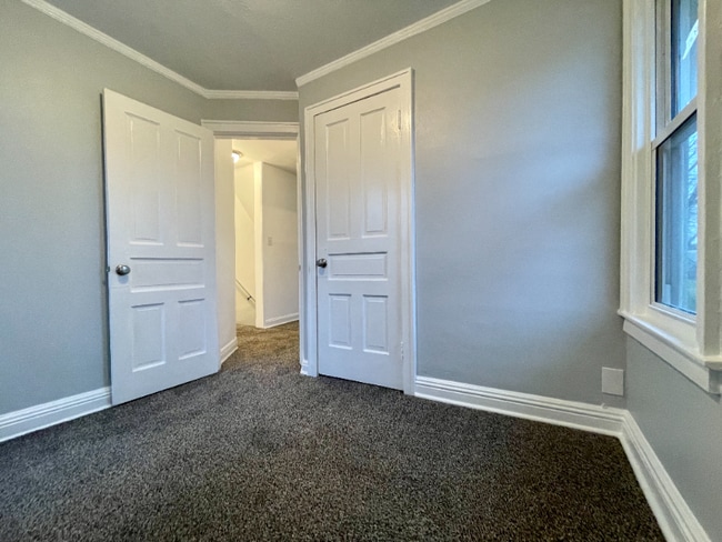 Building Photo - 404 N 64th St