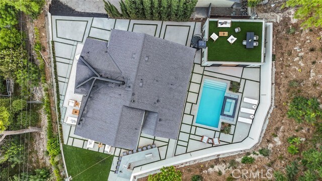 Building Photo - 4551 Alonzo Ave