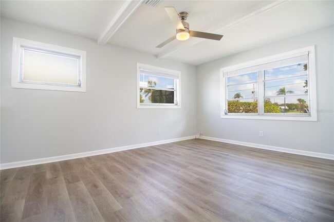 Building Photo - 4470 Mainlands Blvd W