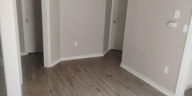 Building Photo - 2071 Cooperwell Dr