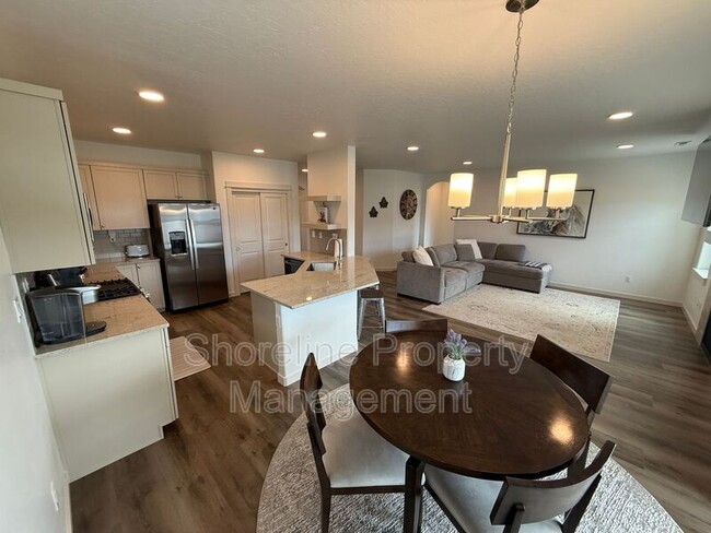 Building Photo - 10093 W Novato Dr