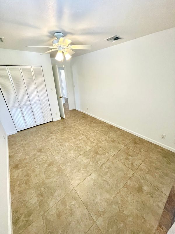 Building Photo - 4430 W Broward Blvd