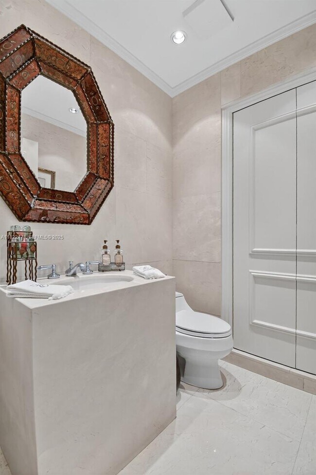 Building Photo - 19925 NE 39th Pl