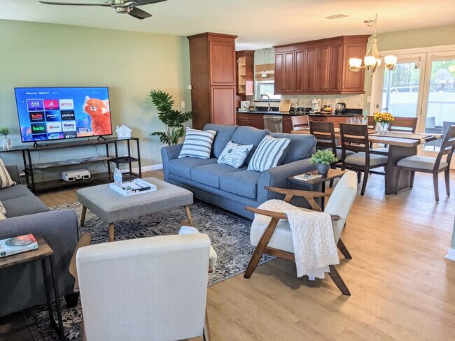 Building Photo - 6206 Carranza Dr