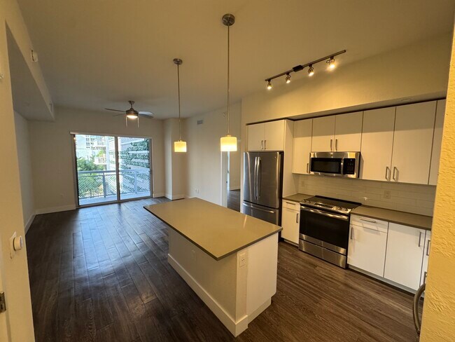 Primary Photo - 520 NE 26th St