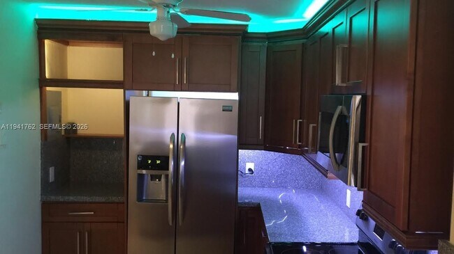 Building Photo - 6855 Abbott Ave