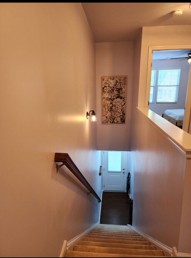 Building Photo - 71 Pocono Dr