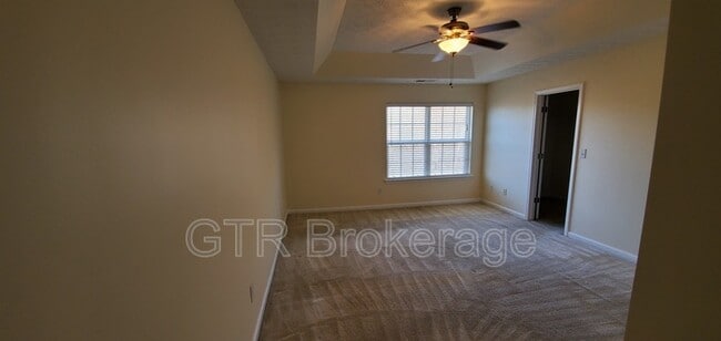 Building Photo - 5591 Rock Lake Dr