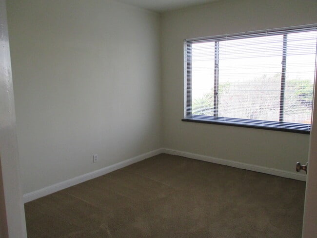 Building Photo - 3434 Taraval St