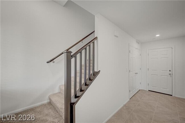 Building Photo - 634 Bellus Pl