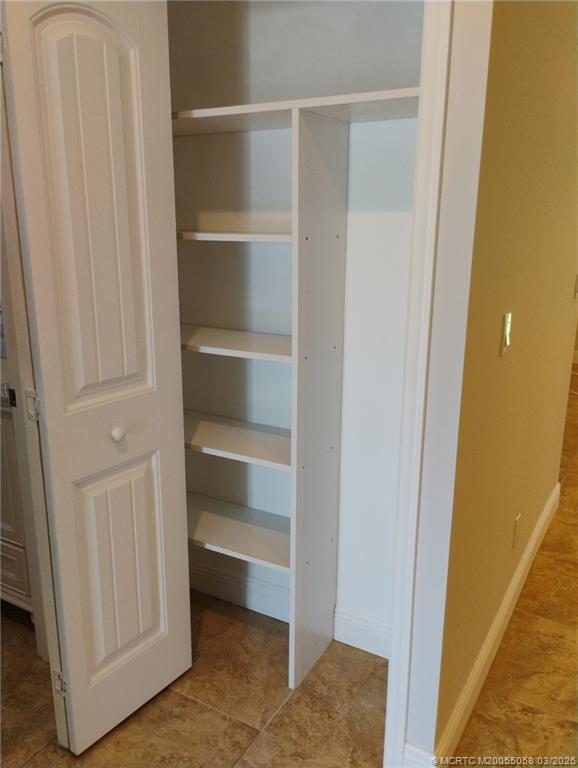 Building Photo - 6655 SE Morningside Dr