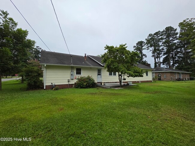 Building Photo - 204 Wharton St
