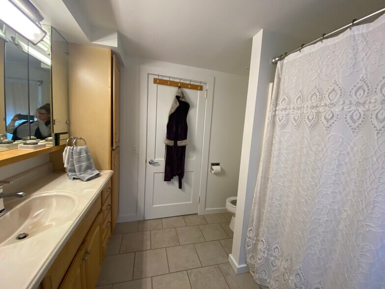 Building Photo - 210 Mount Vernon Ave