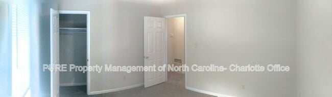 Building Photo - 3717 Signet Dr
