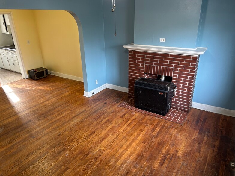 Front Living Room - 105 Forest Ave