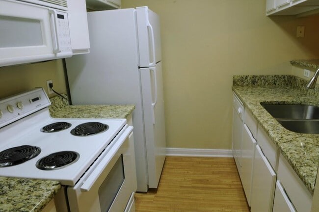 Building Photo - 501 W 26th St