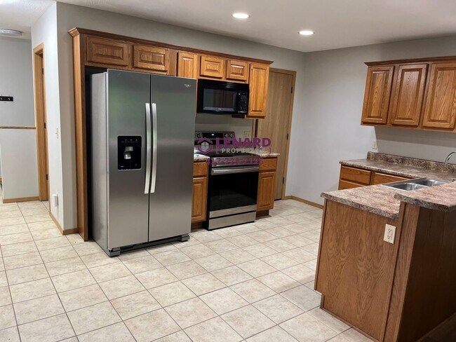 Building Photo - Farm Rd 123