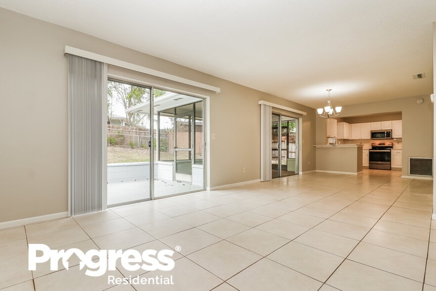 Building Photo - 12439 Brookside St