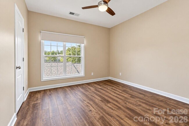 Building Photo - 163 Singleton Rd