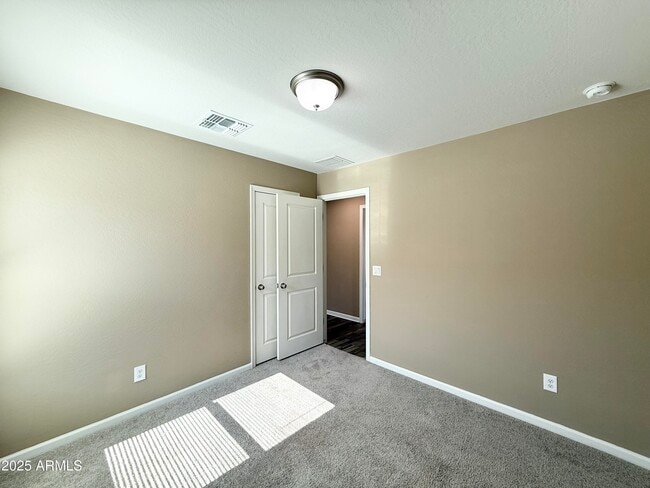 Building Photo - 1036 W Verde Ln