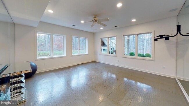 Building Photo - 9629 Eagle Ridge Dr