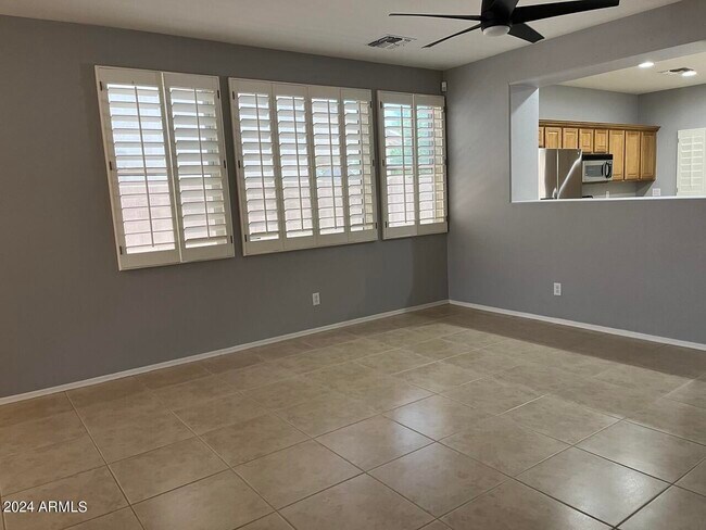 Building Photo - 4427 E Firestone Dr