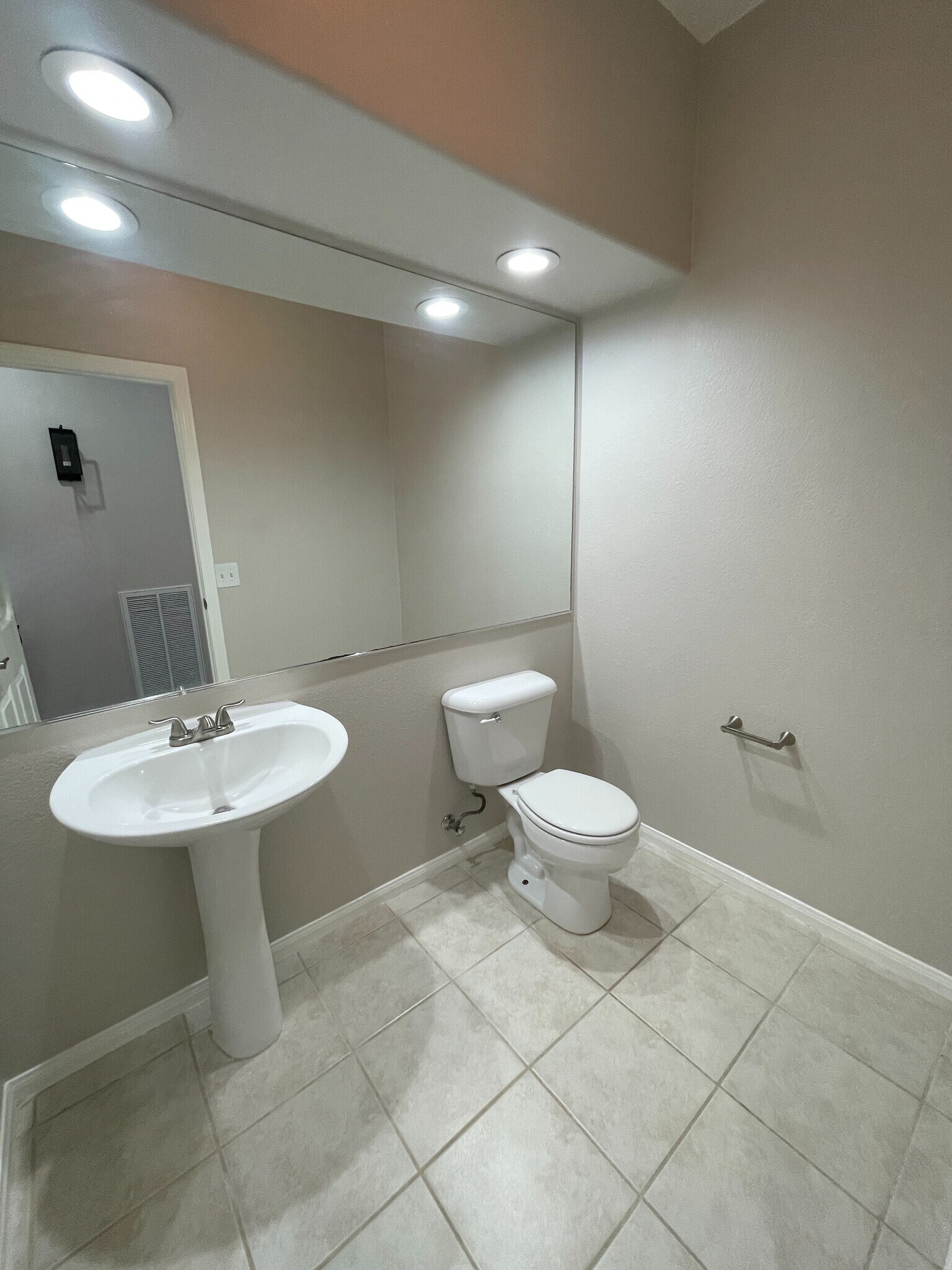 Building Photo - 1249 Bernardo Ave