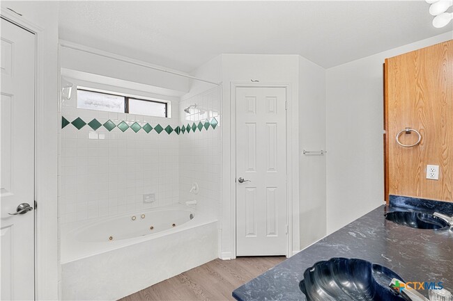 Building Photo - 5104 James Loop