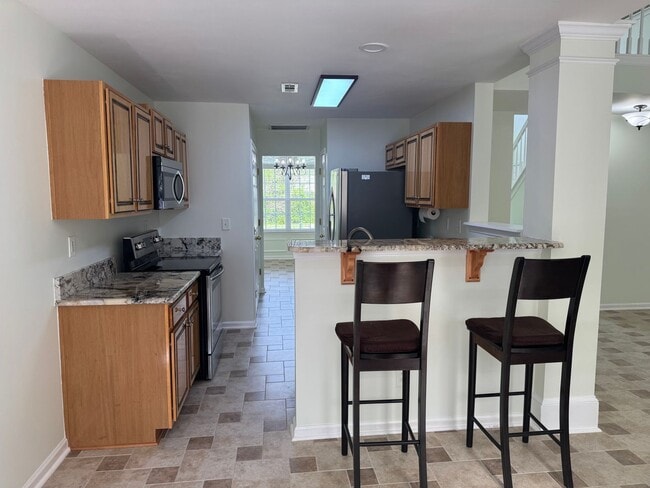 Building Photo - Beautiful FOUR BEDROOM Home in Mooresville