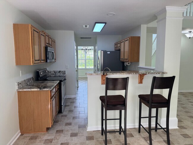 Building Photo - Four Bedroom Home in Curtis Pond