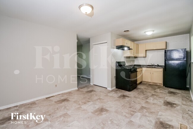 Building Photo - 4315 Standish Dr
