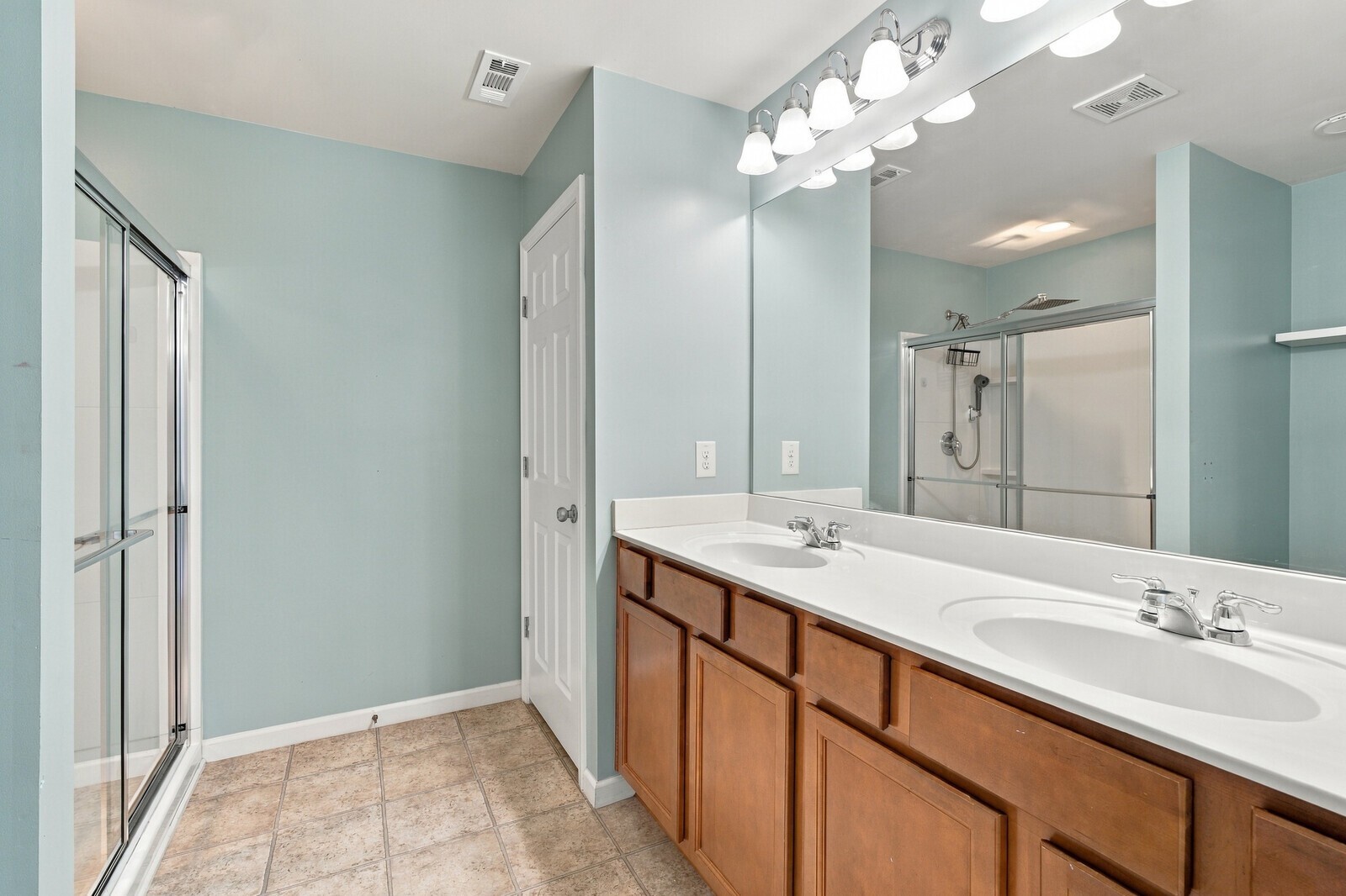 Building Photo - 132 Slaters Dr