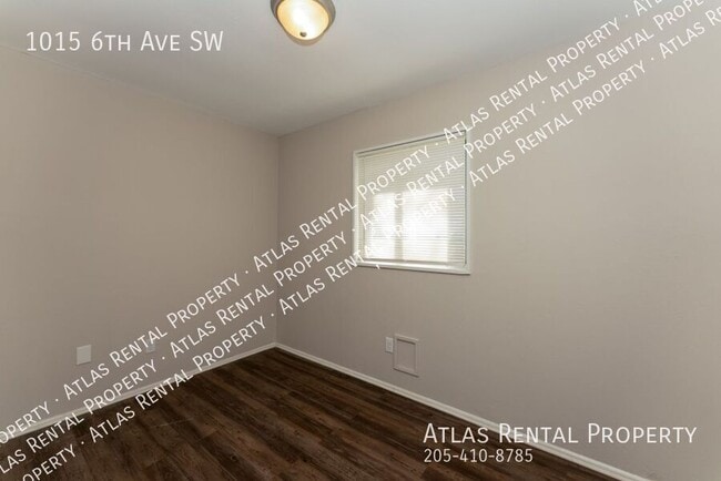 Building Photo - 1015 6th Ave SW