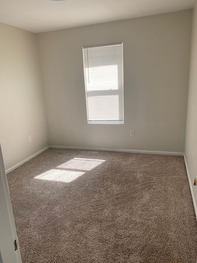 Primary Photo - Spacious 4BD 2BA House in Beechview