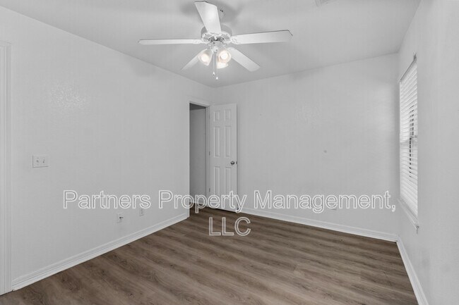 Building Photo - 1174 W Hendrix St